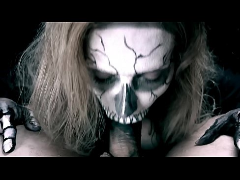 ❤️ Demon famke sûgje hoanne mei har swarte mûle en slikken cum. ❌ Porno op fy.downloadassertion.top ﹏