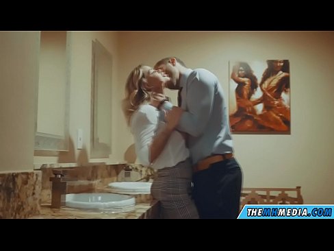 ❤️ As in busty blonde jo ferliedt yn in iepenbier toilet ❌ Porno op fy.downloadassertion.top ﹏